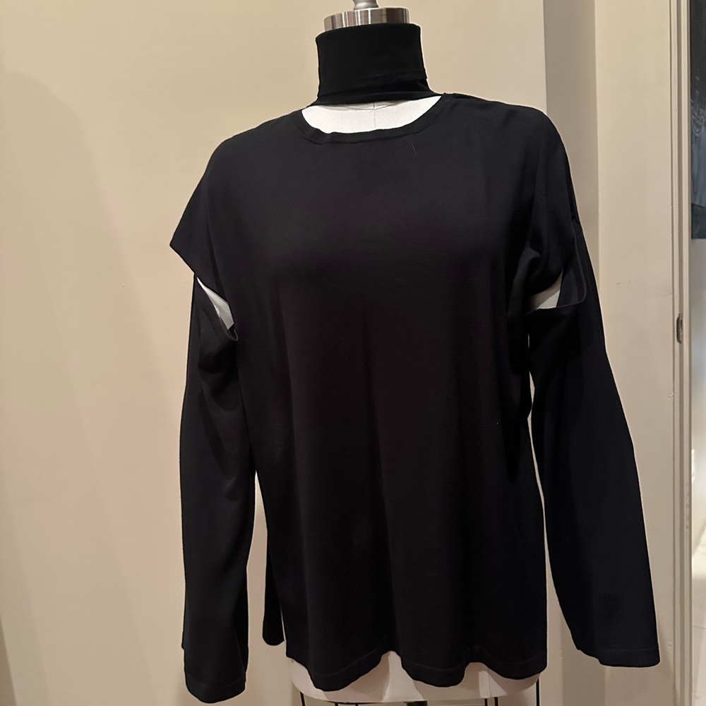 WOLFORD Virgin Wool Black Top Size S (fits much larger)